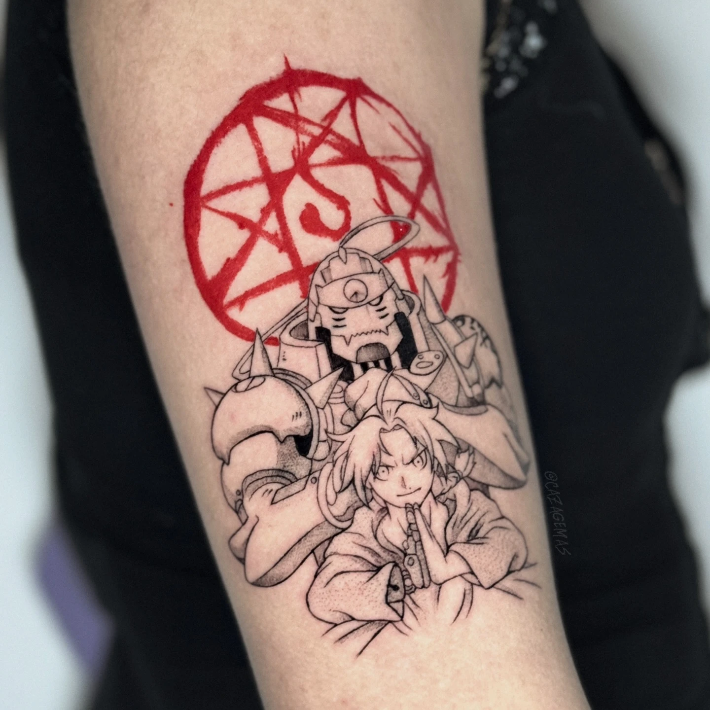 Tattoo of a red transmutation circle with two anime characters